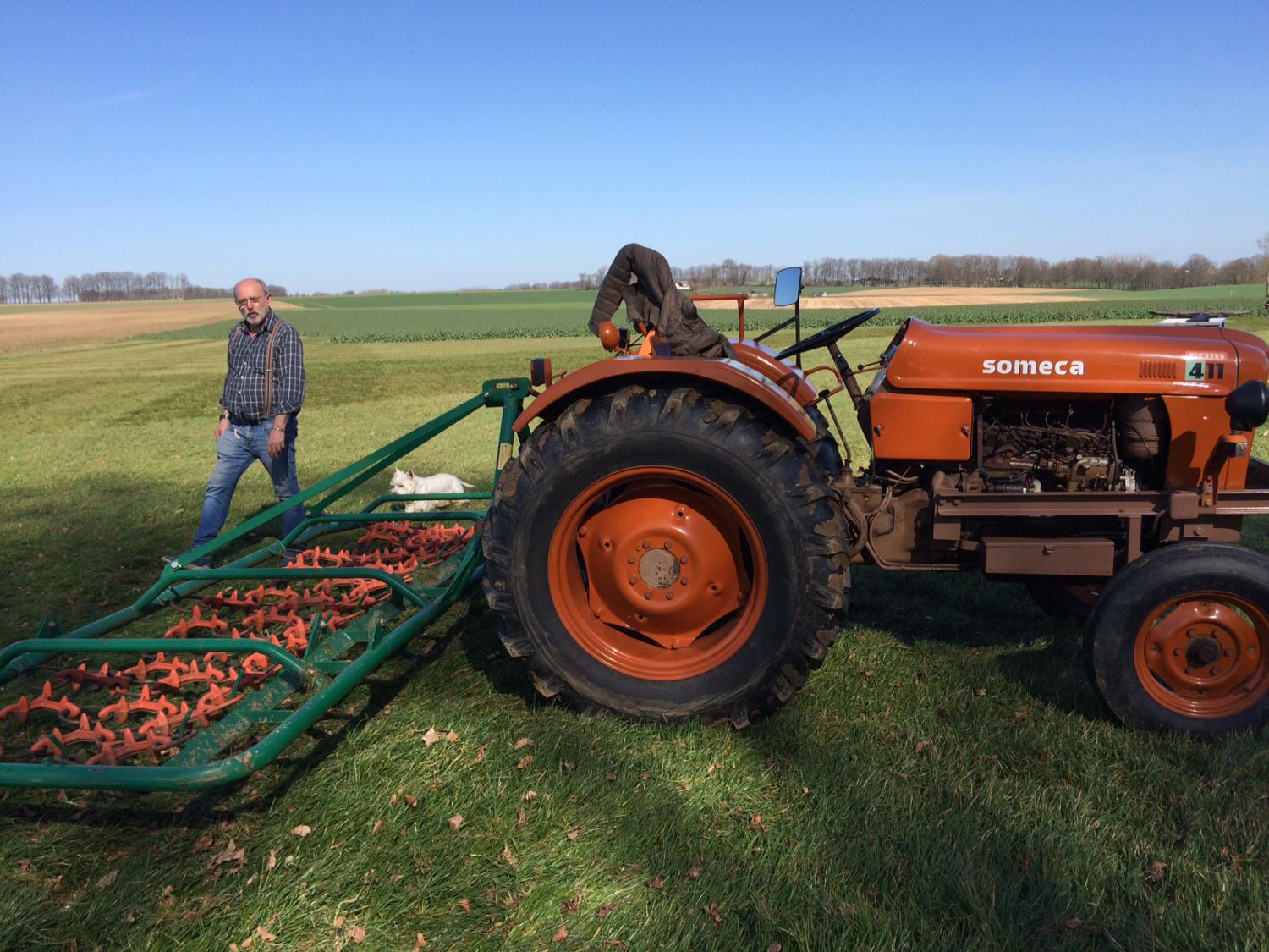 le jour de l'entretien du terrain